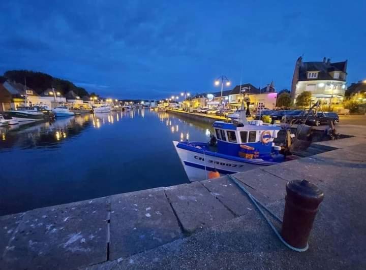 Le Grand Hotel De La Marine Port-en-Bessin-Huppain Εξωτερικό φωτογραφία